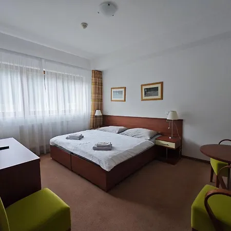 Geyserpark Village 3*